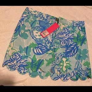 Bold and beautiful Lilly skort